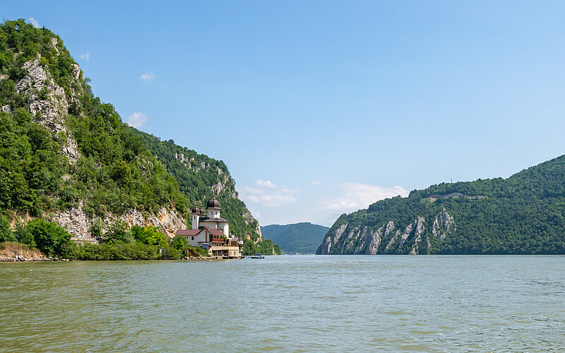 Kloster Mraconia in der Donauenge