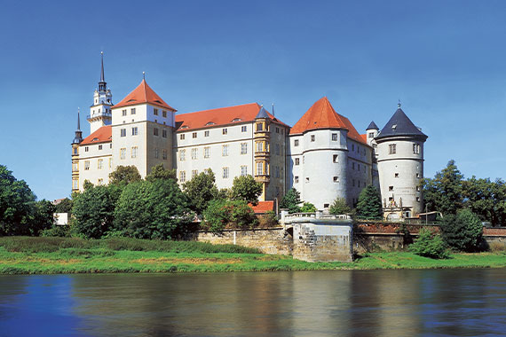 Schloss Hartenfels in Torgau am Elberadweg