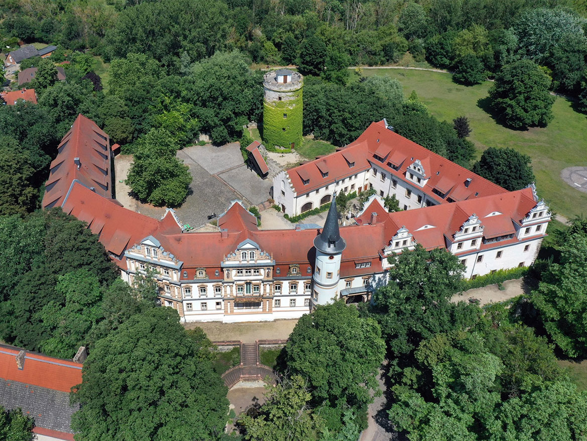Schlosshotel Schkopau, Außenansicht